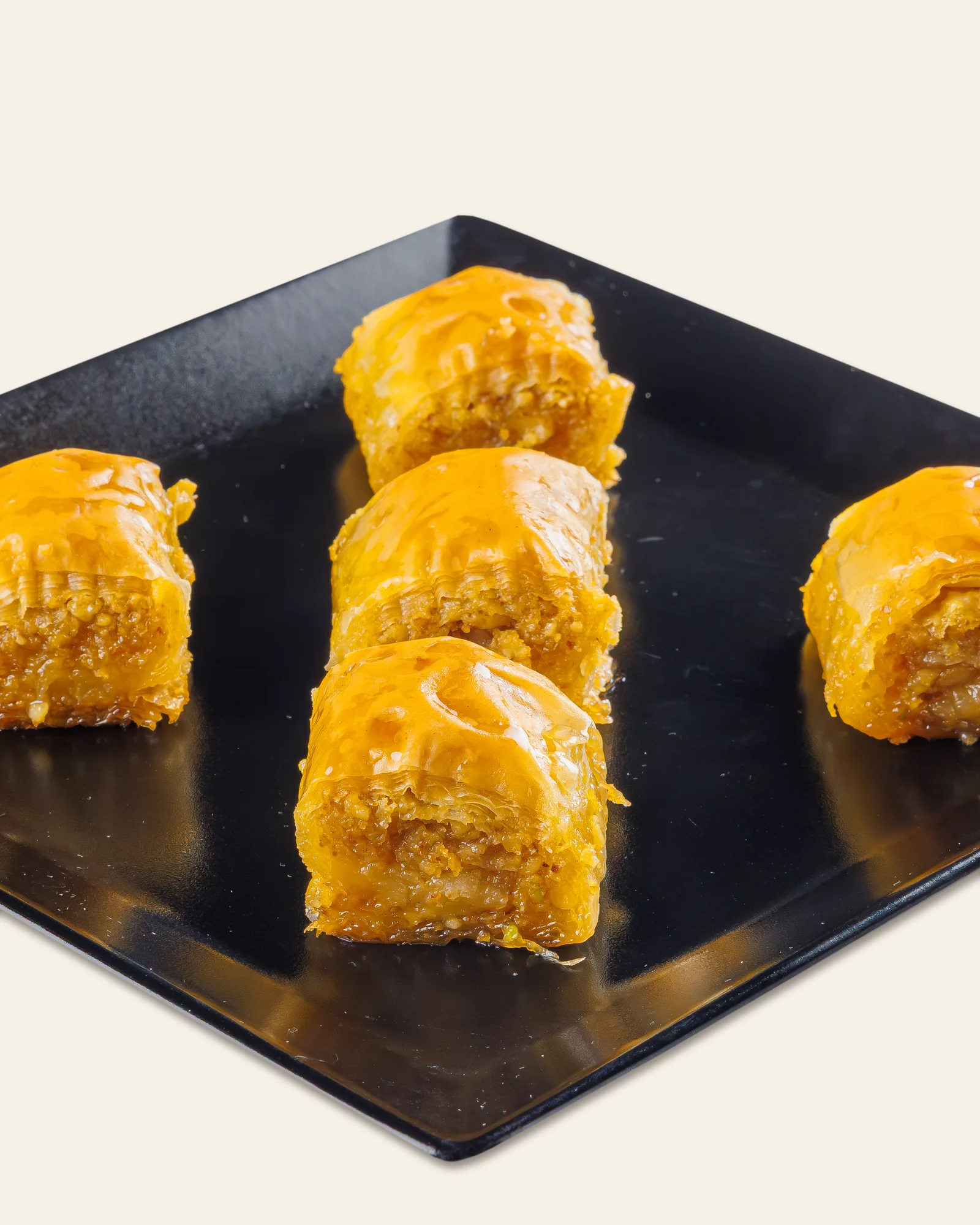 &Ouml;zel Cevizli Baklava &ndash; &Ouml;zel Baklava mit Waln&uuml;ssen &ndash; Nahaufnahme