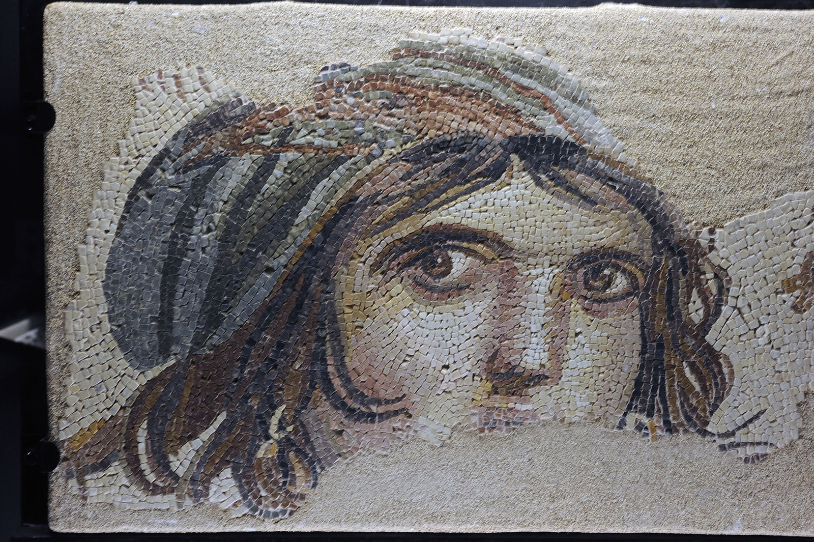 Mosaik &bdquo;&Ccedil;ingene Kızı&ldquo; (Zeugma-Mosaikmuseum, Gaziantep)